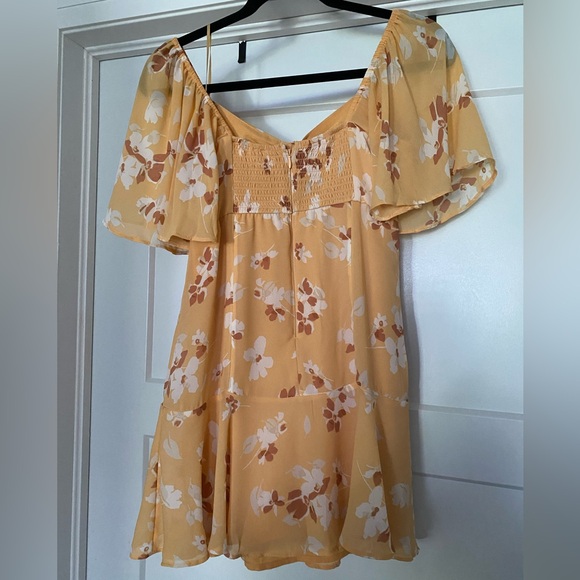 Abercrombie Flutter Sleeve Keyhole Mini Dress - Picture 3 of 3